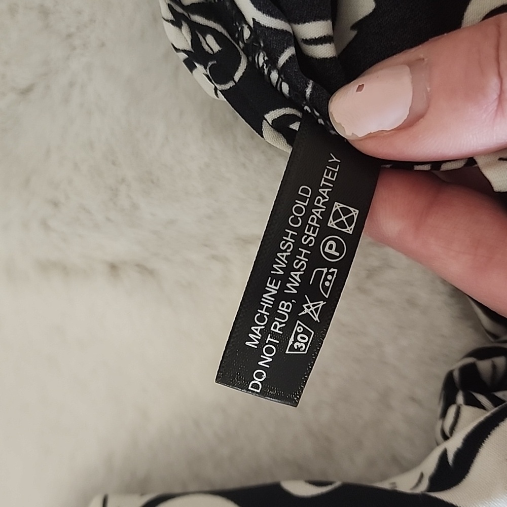 Women's Black & White Floral Print Tunic Dress Knee Length 3/4 Sleeve Size S-M - Picture 9 of 12